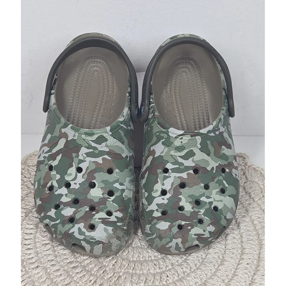 Crocs Classic Camo Clogs Big Kid 3 M3/W5 Army Green Comfort Water Garden Play